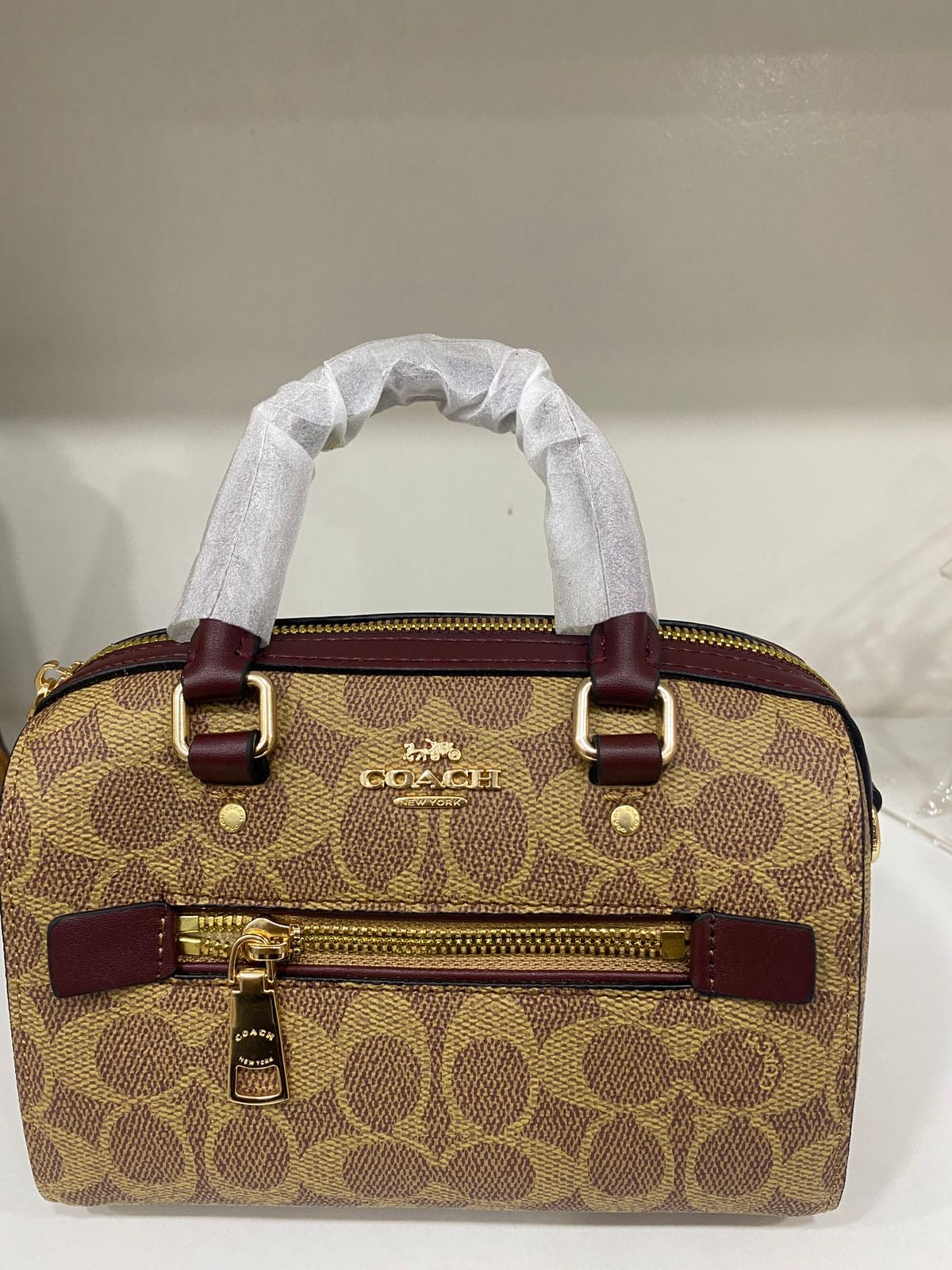 ✨ Coach Signature Mini Bennett – L'Éclat du Khaki & Camel